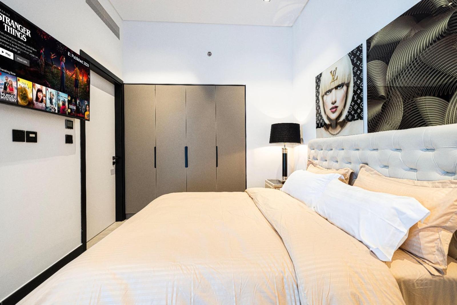 The 15 Northside Luxury Living Apartment