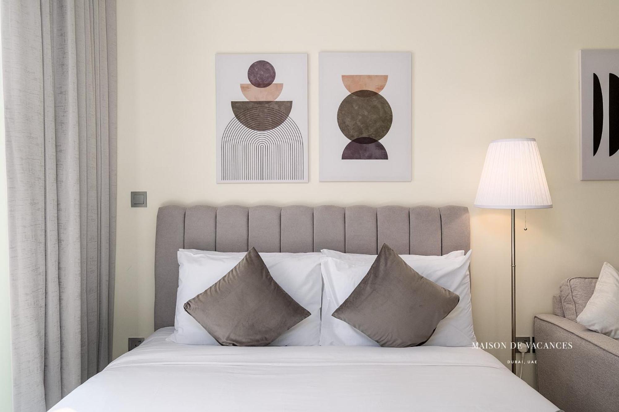 10mins From Mall With A Large Balcony * Dubai