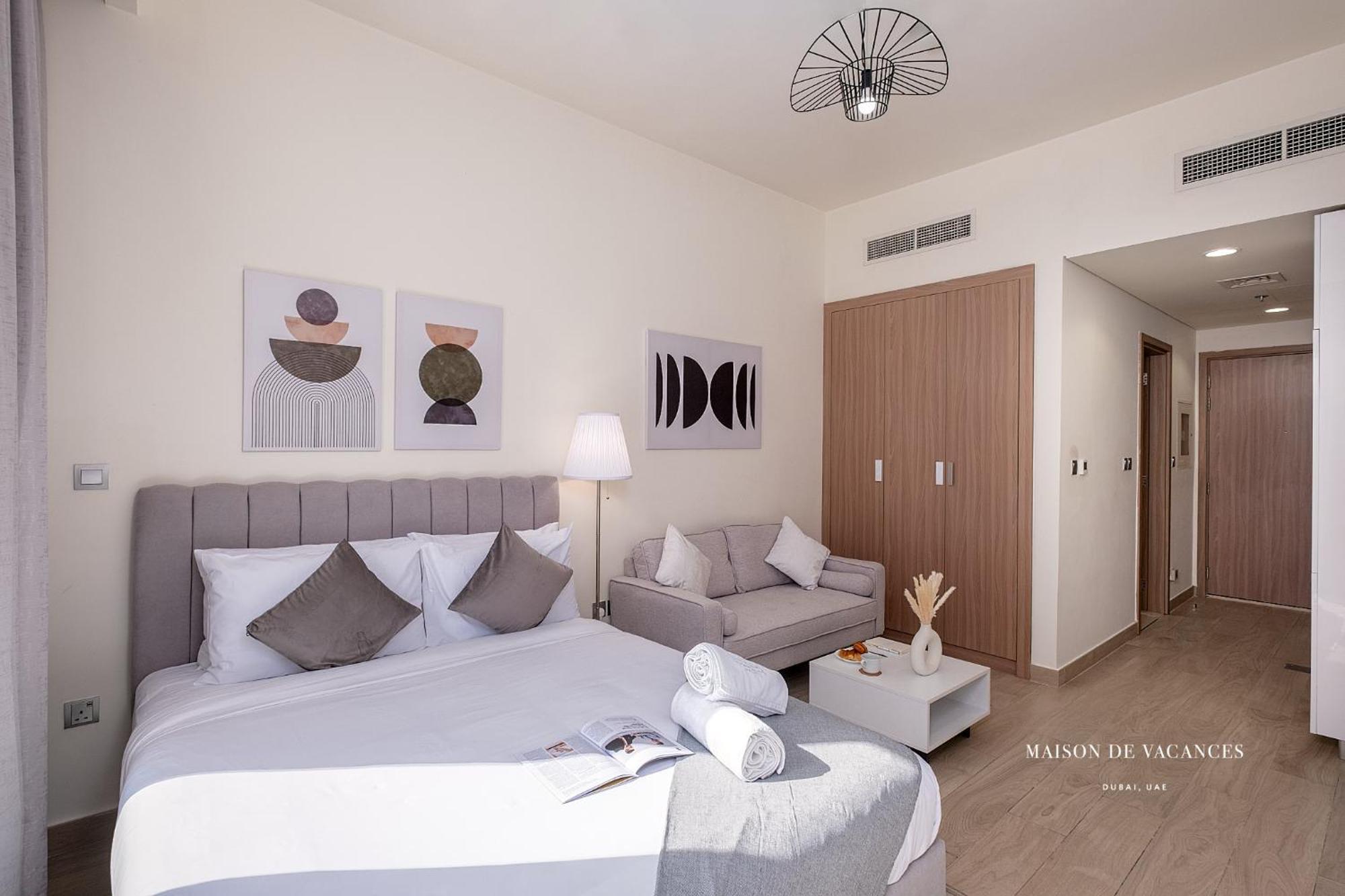 Apartment 10mins From Mall With A Large Balcony *