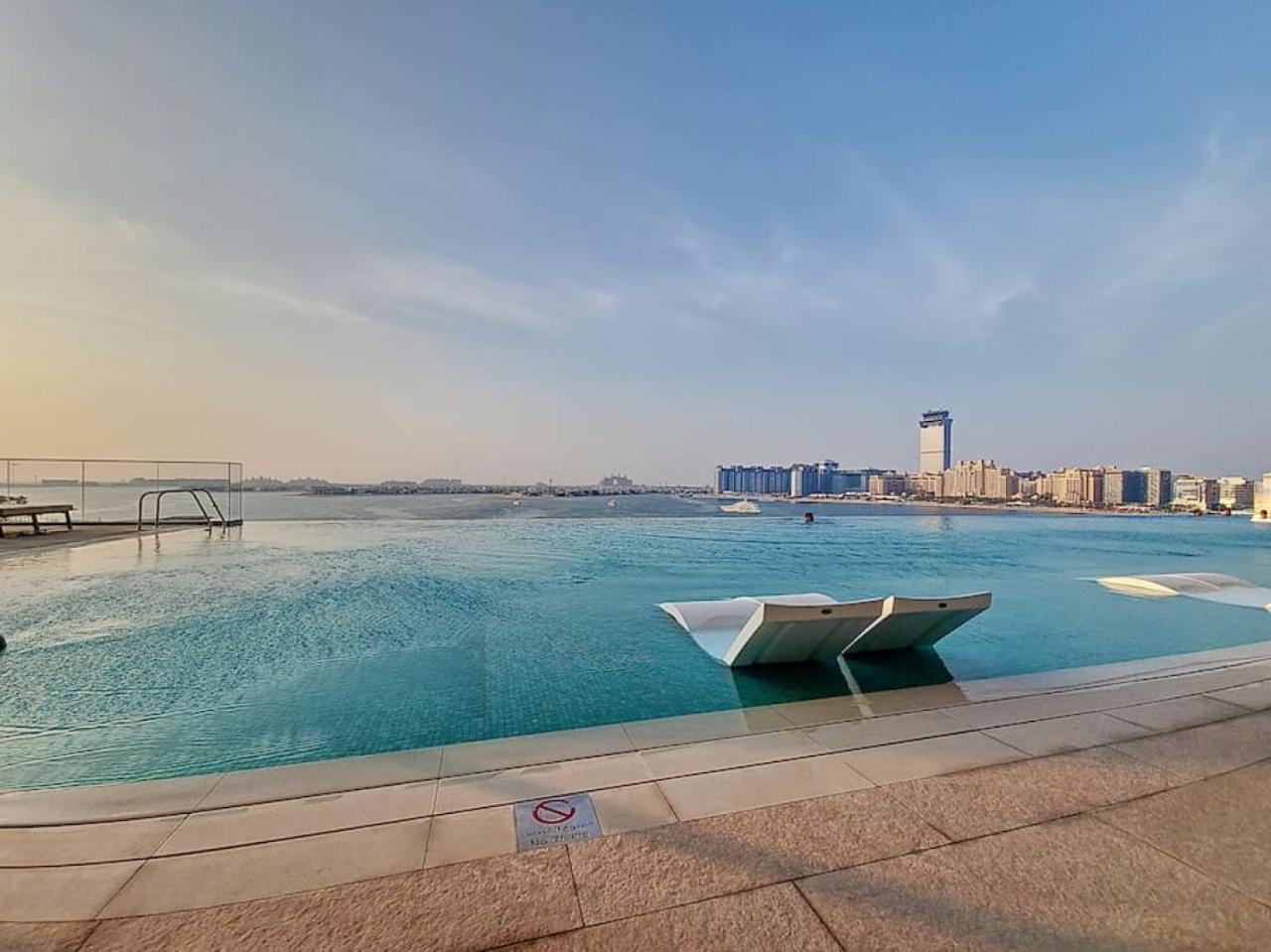 Isle - Gorgeous One Bedroom Apartment Dubai