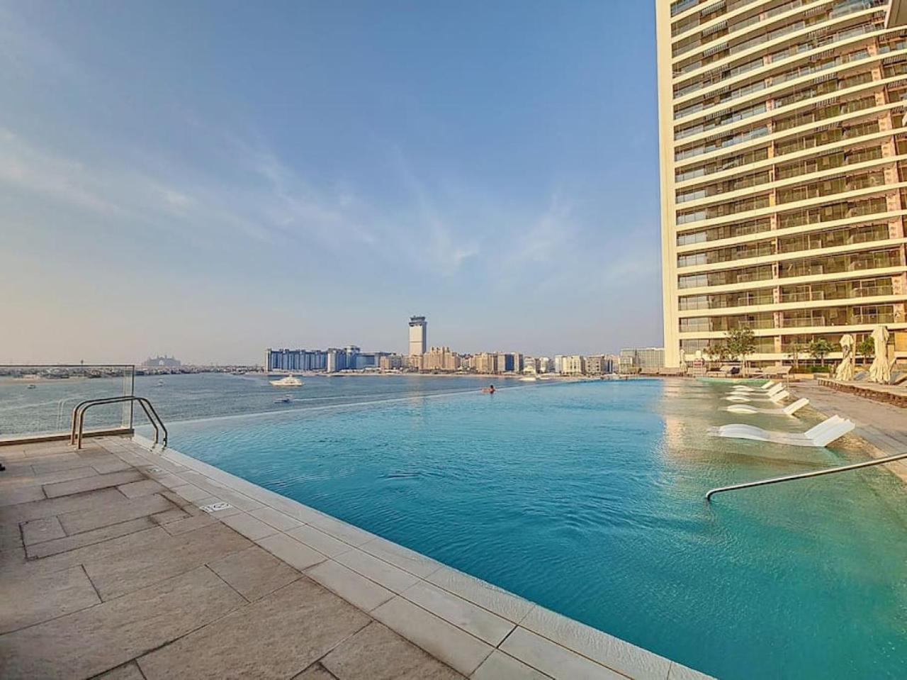 Isle - Gorgeous One Bedroom Apartment