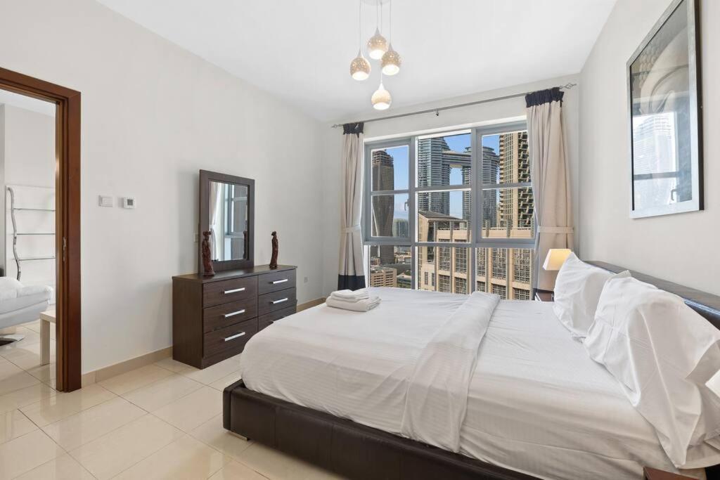 Stand Point Luxury Living In Downtown Apartment *