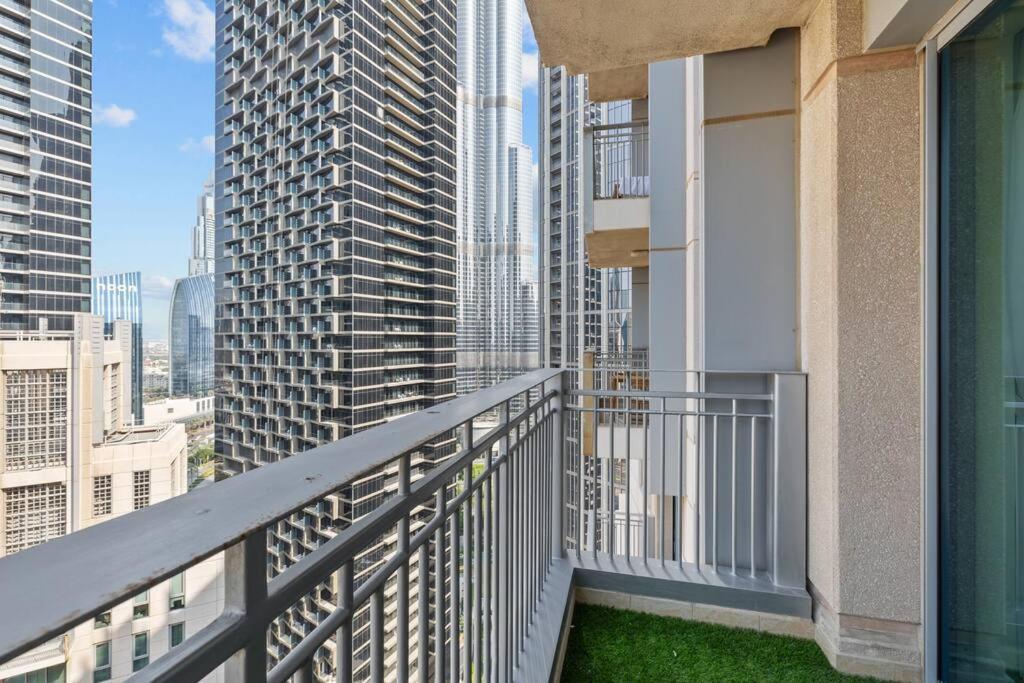 Apartment Stand Point Luxury Living In Downtown Dubai