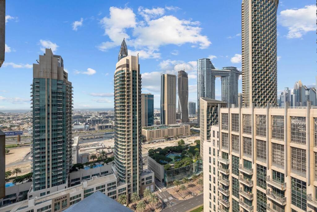 Stand Point Luxury Living In Downtown Dubai