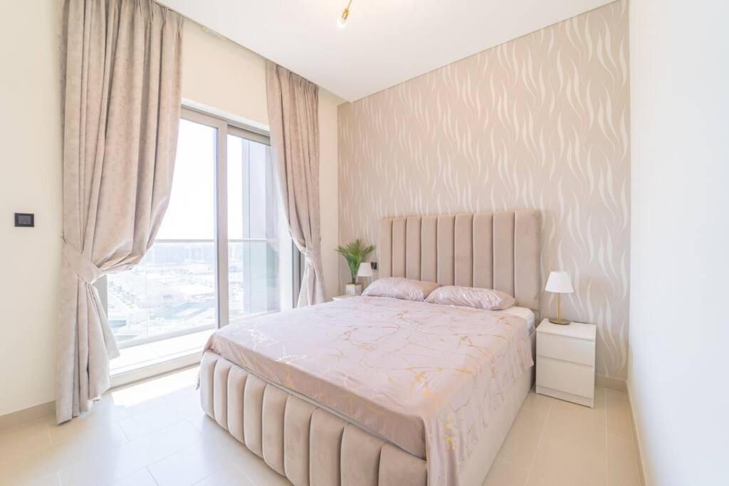Sunset View:1br In Dubai's Heart Apartment Dubai