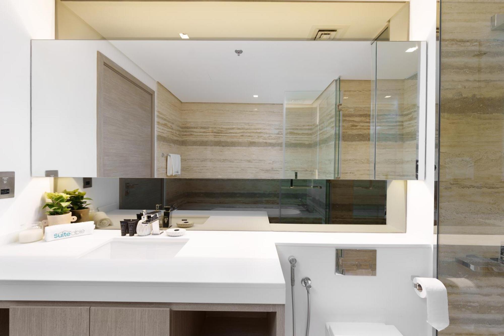 Apartment Business Bay Exquisite Living Experience-suiteable *