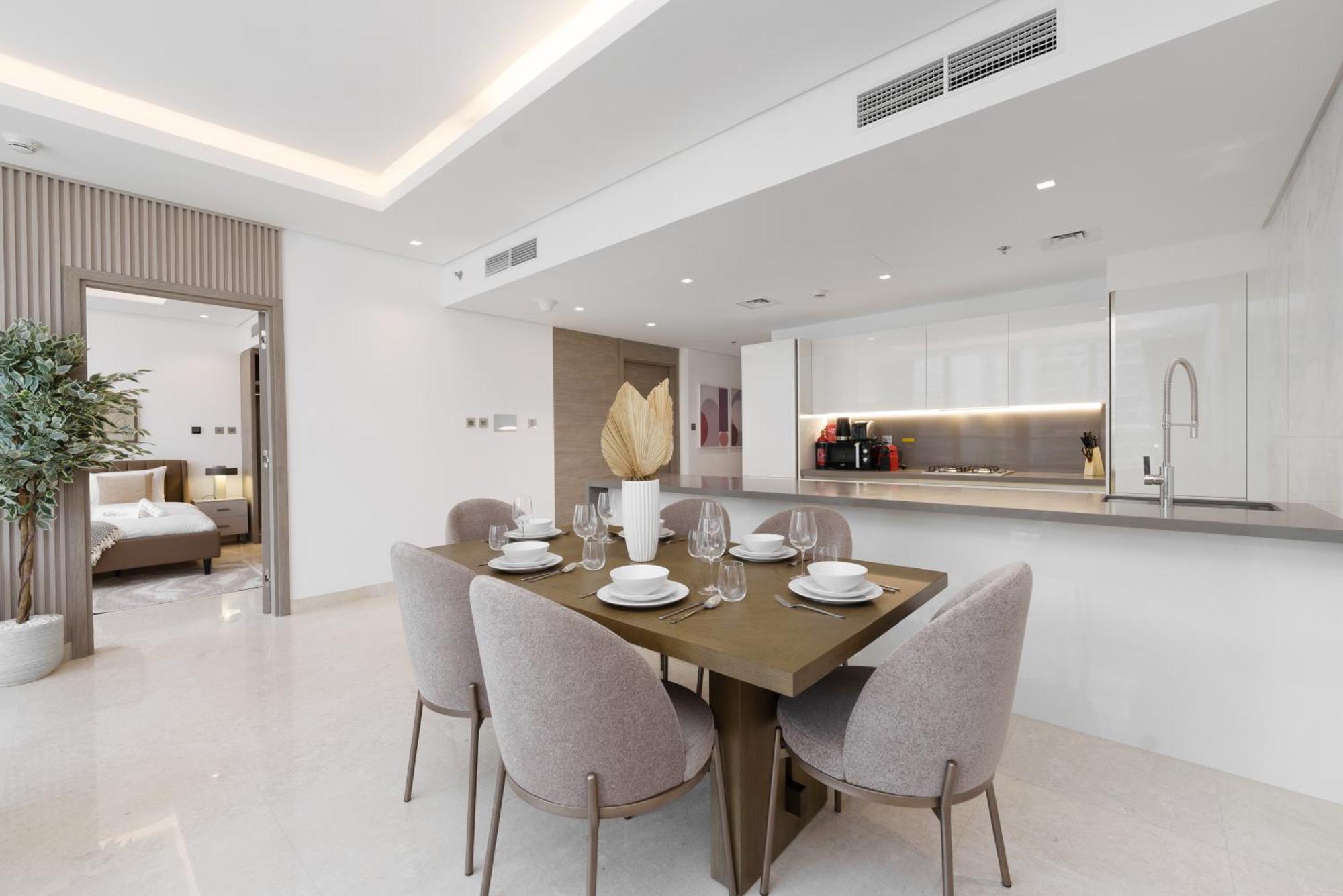Business Bay Exquisite Living Experience-suiteable Apartment *