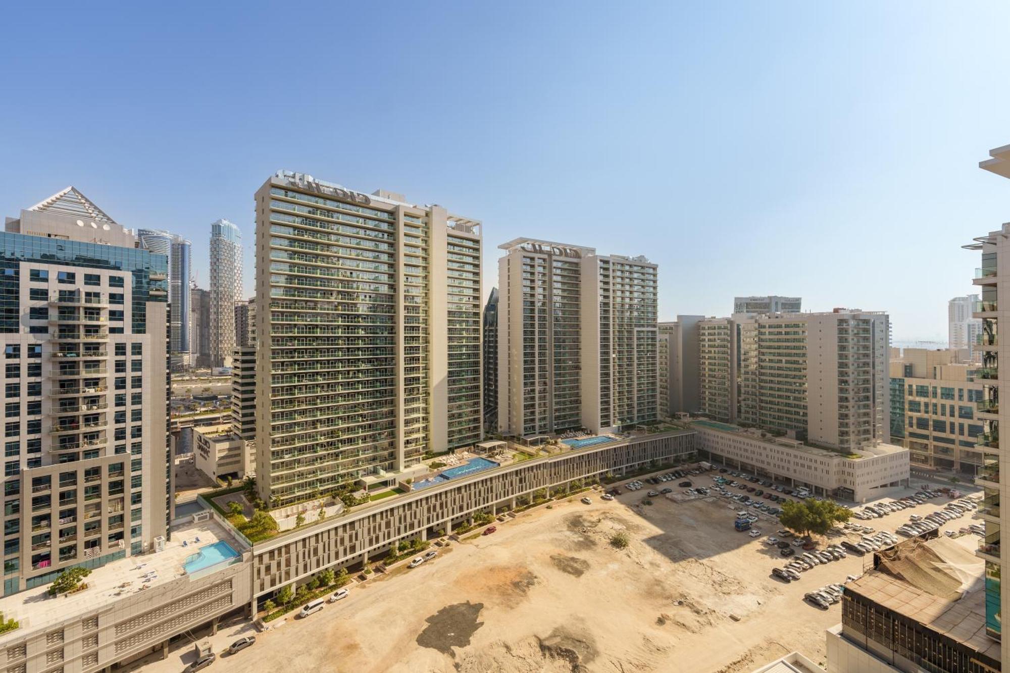 Business Bay Exquisite Living Experience-suiteable Apartment *