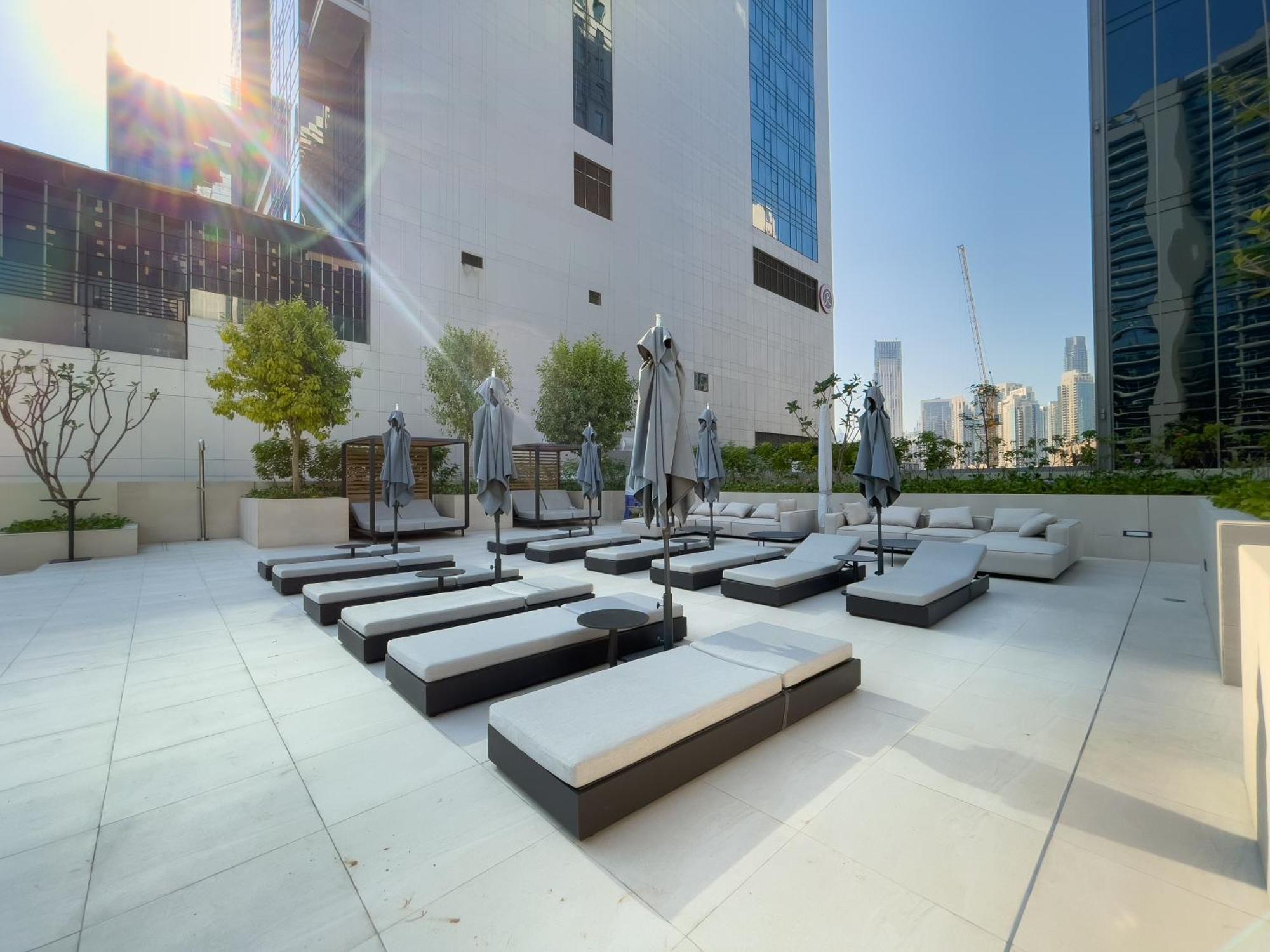Business Bay Exquisite Living Experience-suiteable