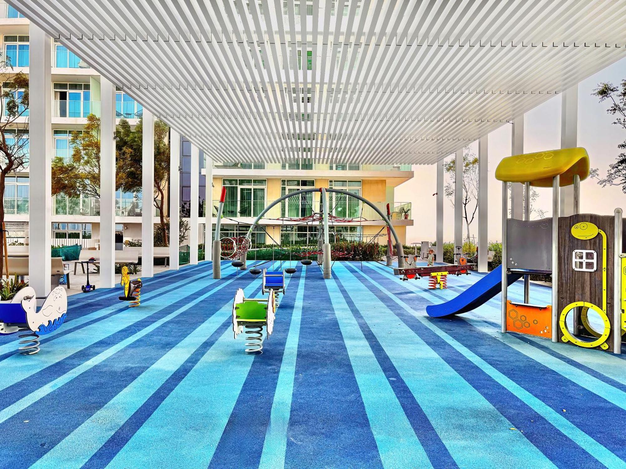 Emaar Beachfront Sunrise Bay 2bdr Apartment Dubai