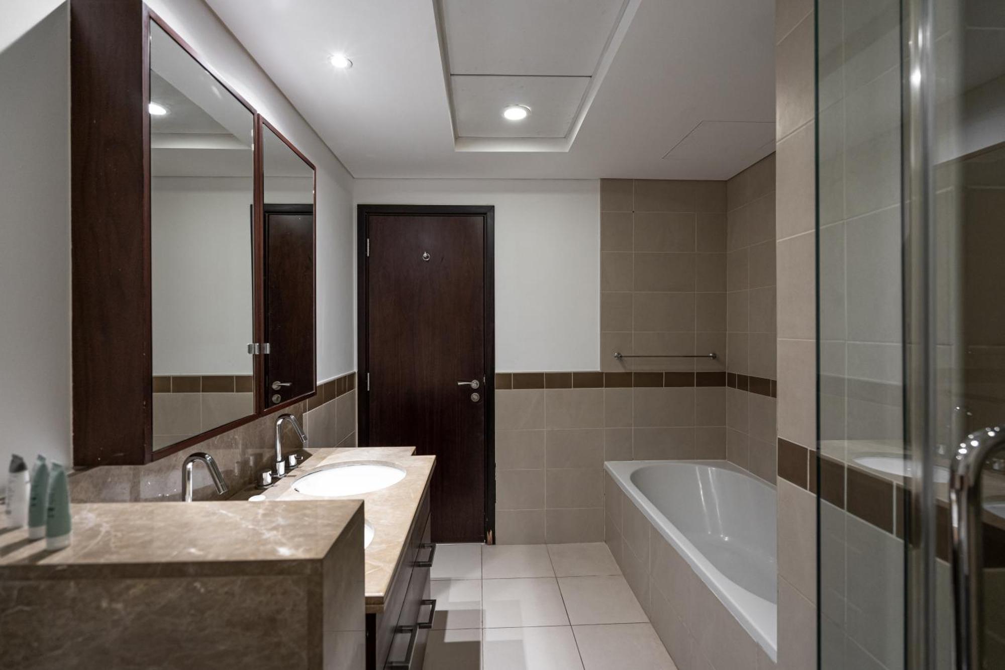 Bellavista - High Floor - 1br - 29 Boulevard - Full Burj Khalifa & Fountain View Apartment Dubai
