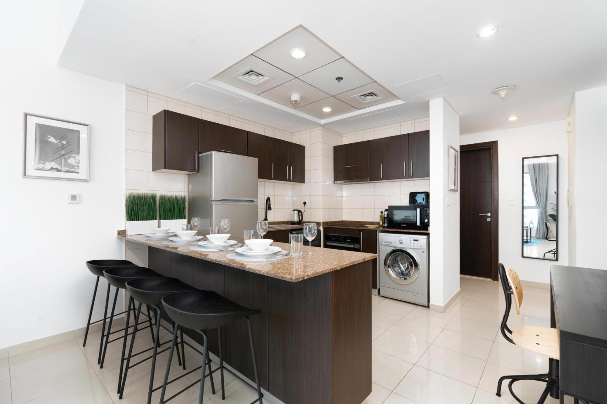 Ultimate 1 Bedroom Marina Views Location In The Heart Of Marina Perfect Vacation Near Marina Jbr