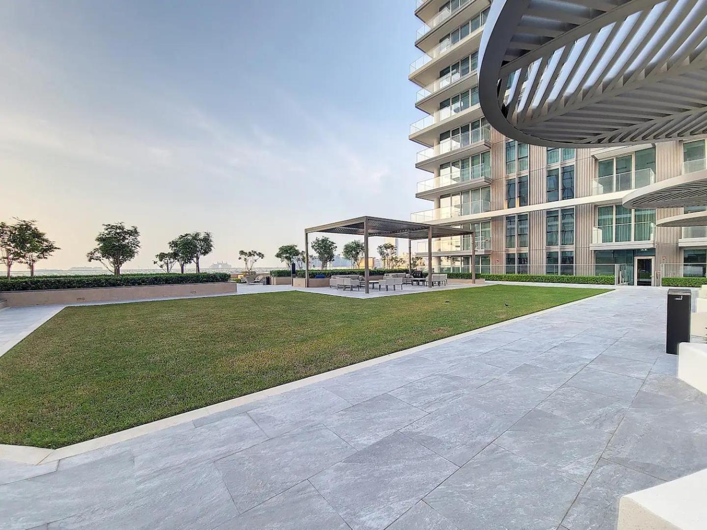 Primestay - Isle 1br, Emaar Beachfront, Direct Access *