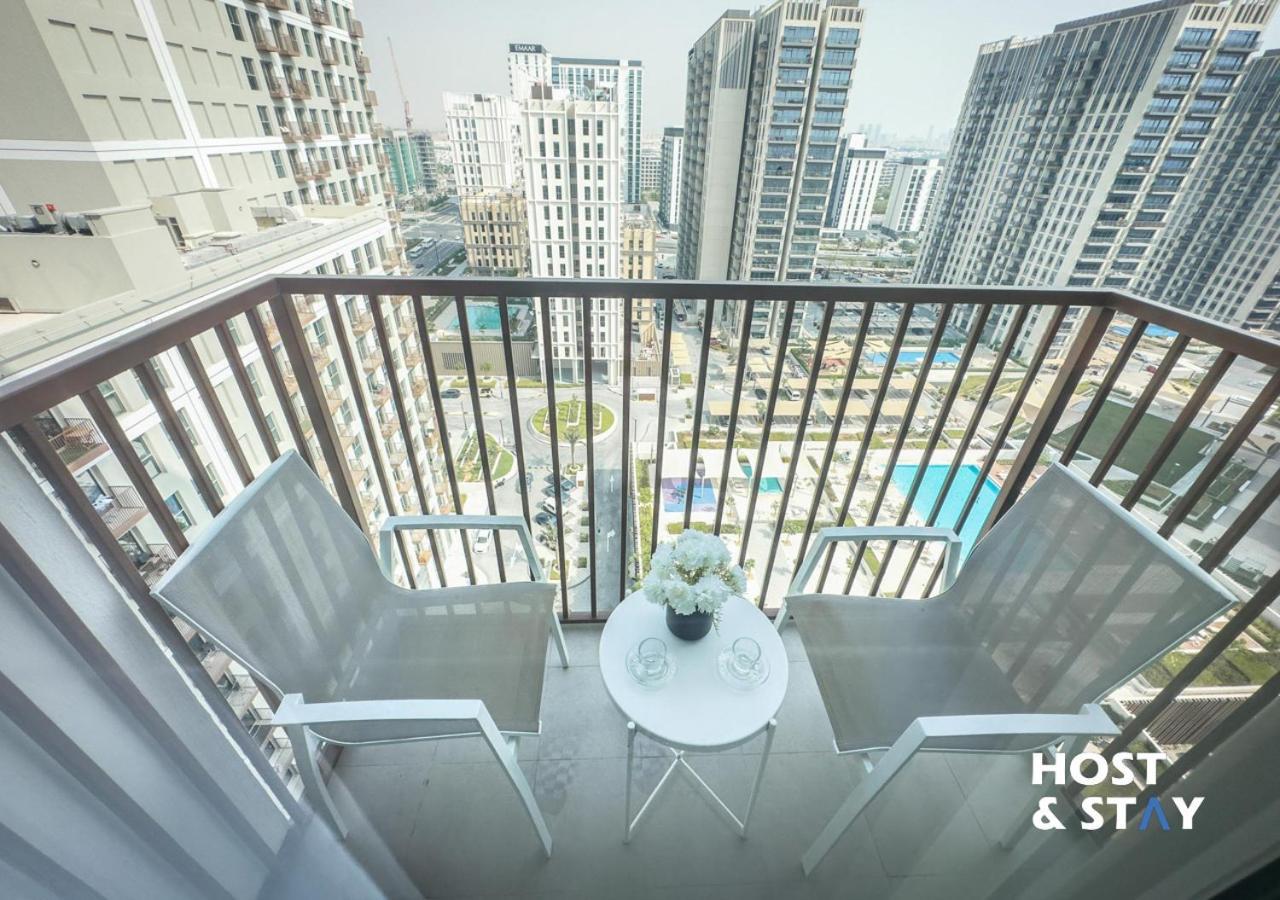 Modern 2br At Collective, Hills * Dubai