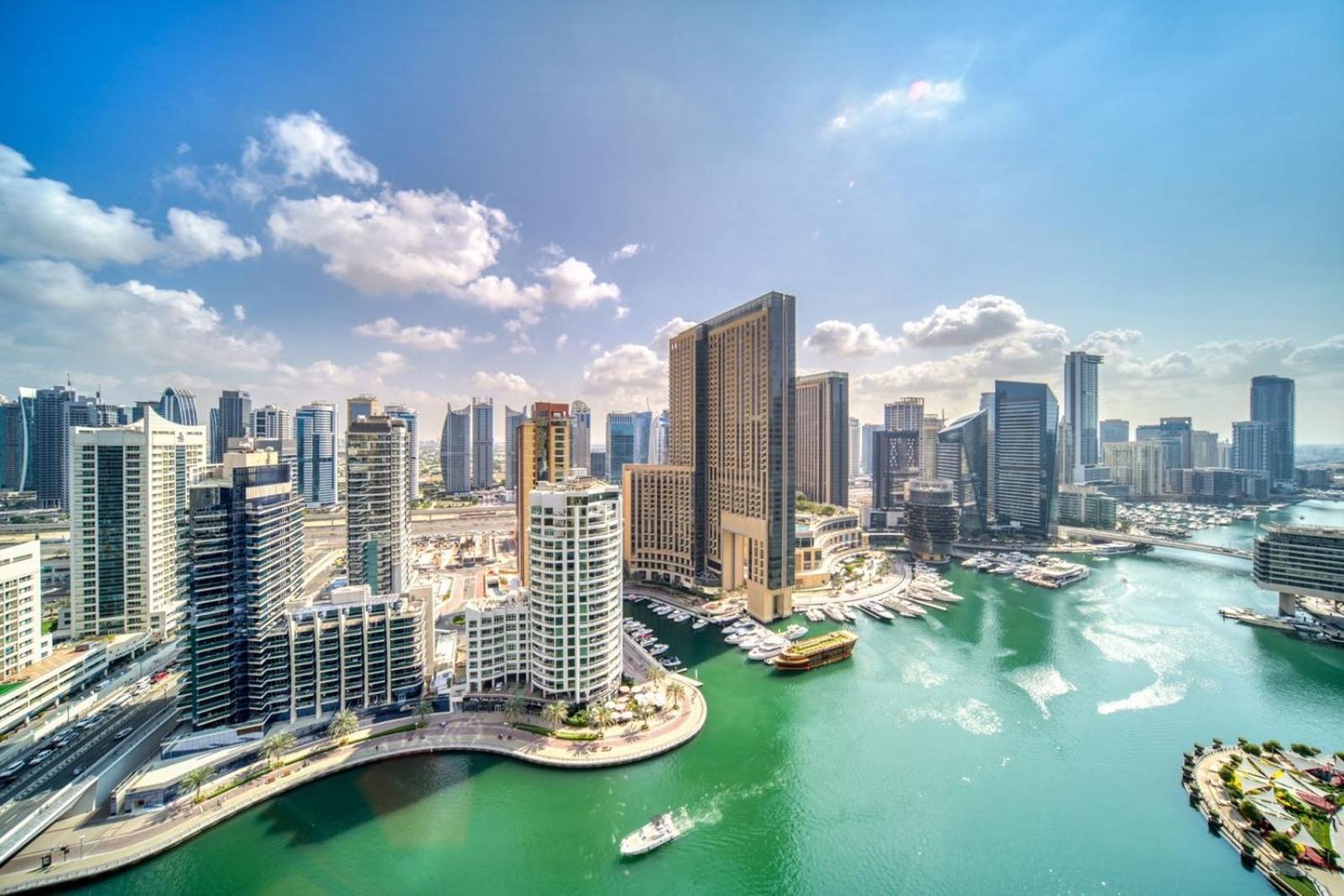 Waterfront With Stunning View! Apartment *