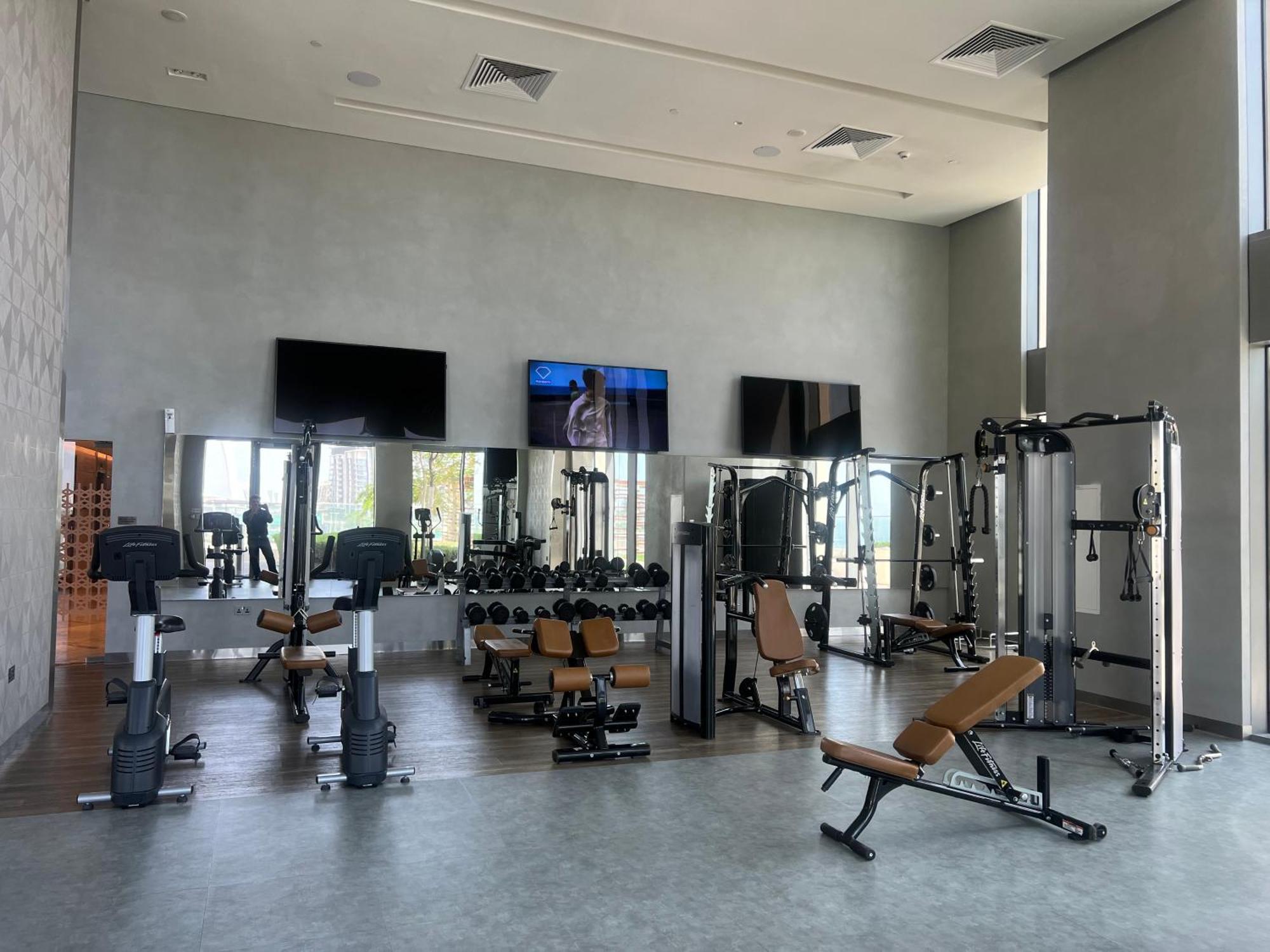 Apartment Family Apt - Huge Terrace & Playground Access Dubai