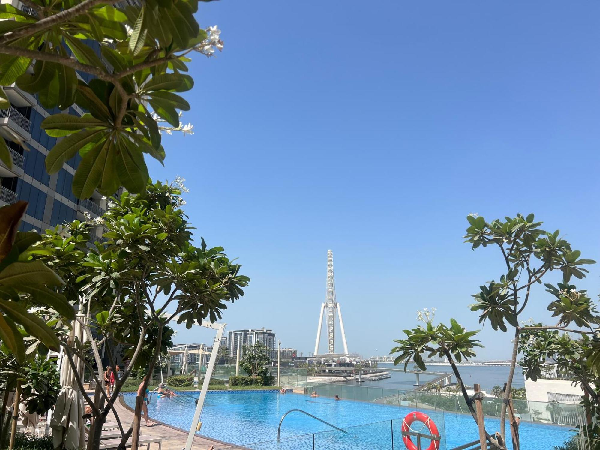 Family Apt - Huge Terrace & Playground Access Apartment *