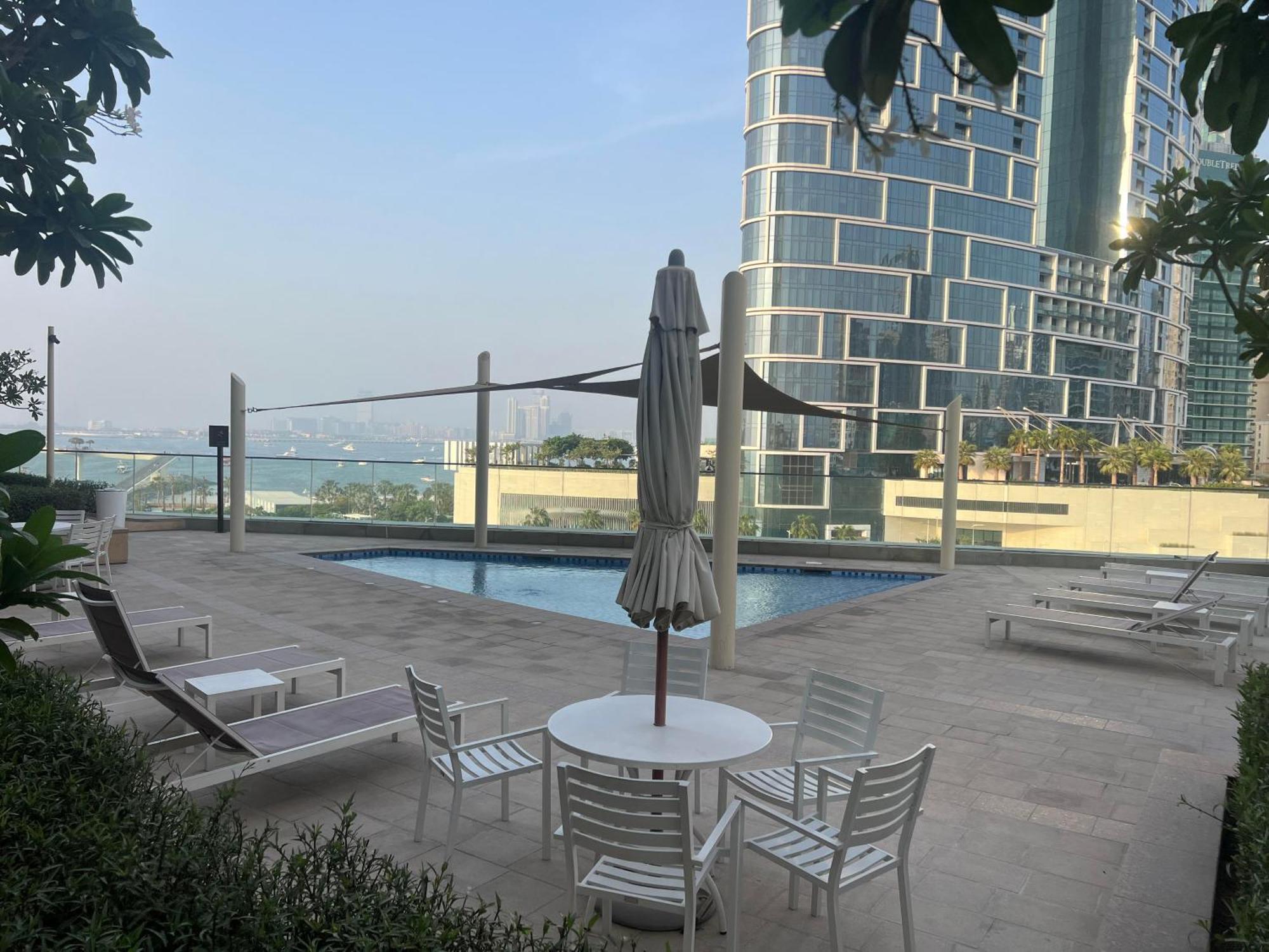 Family Apt - Huge Terrace & Playground Access