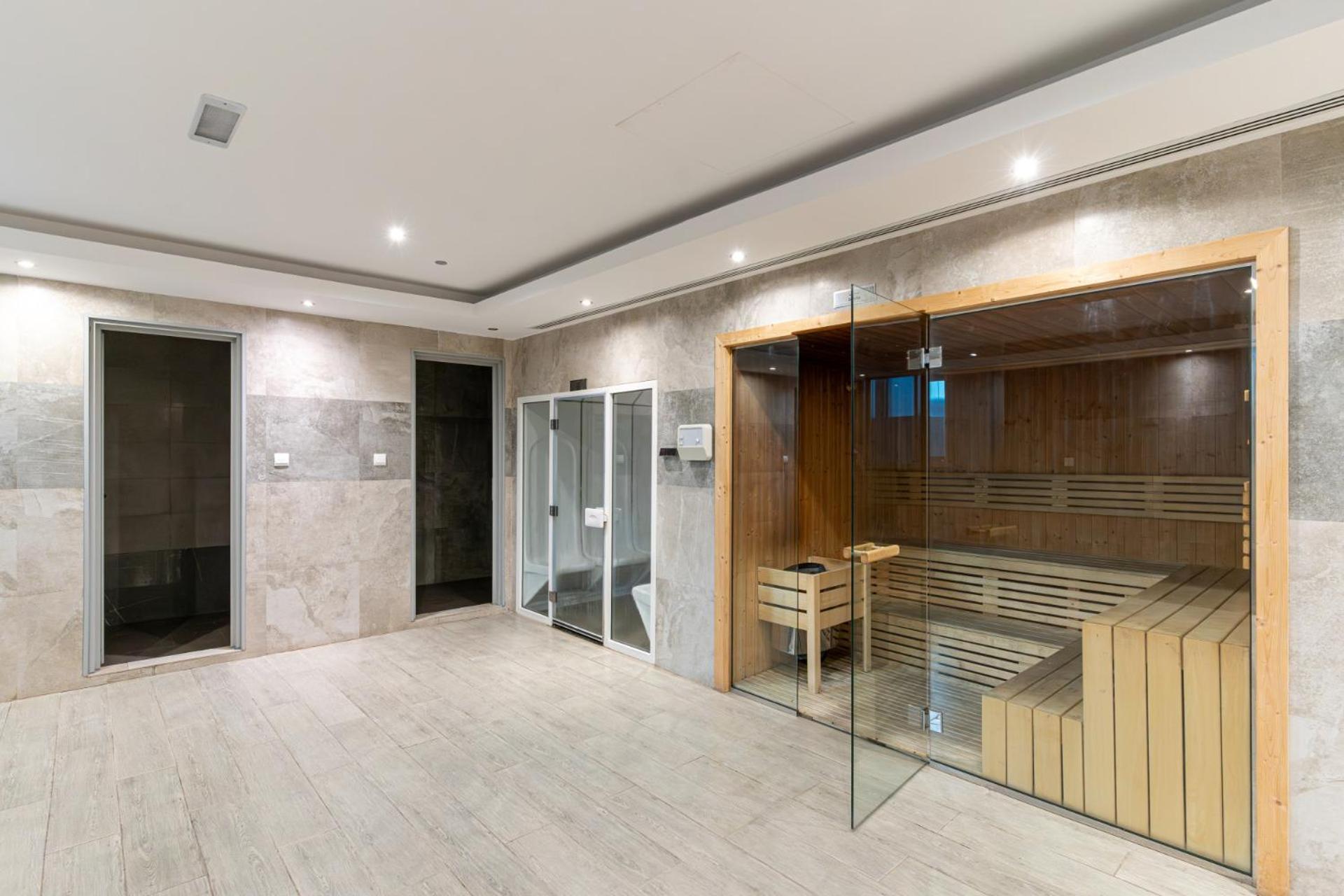 Apartment Group I Near Mall I Family Friendly *