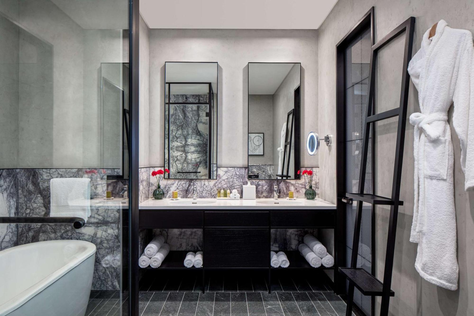 Hotel Doubletree By Hilton M Square & Residences Dubai