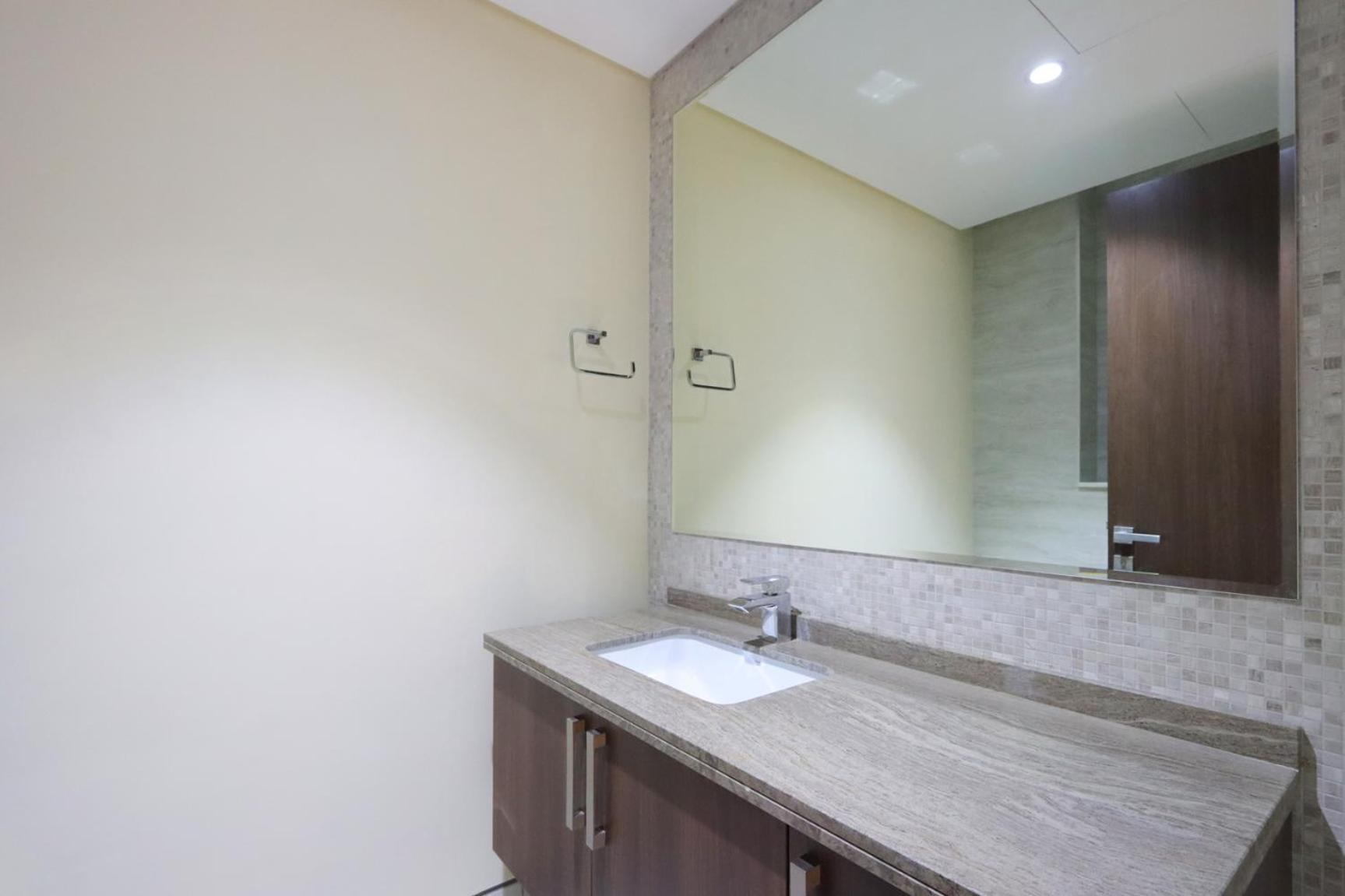 Livbnb - Lavish 1 Bedroom In J One Tower Apartment Dubai