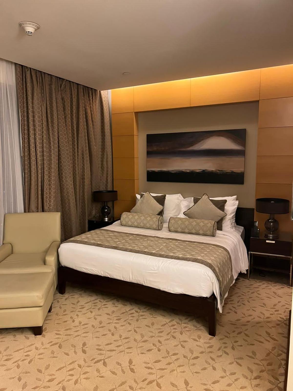 Address Mall Residences: Emaar Fashion Avenue With Burj Khalifa Views Apartment