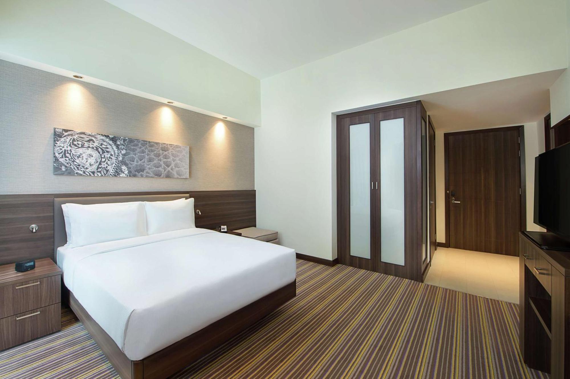 Hampton By Hilton Airport Hotel