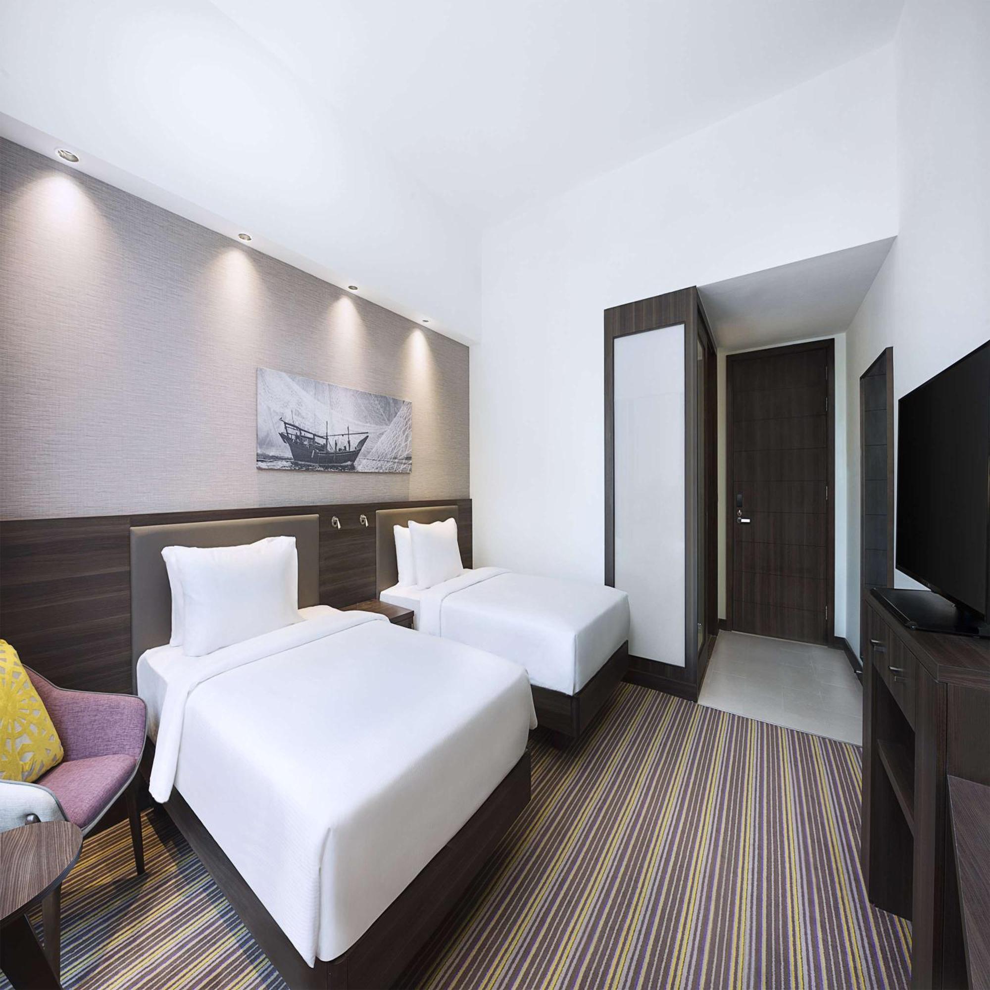 Hampton By Hilton Airport Hotel