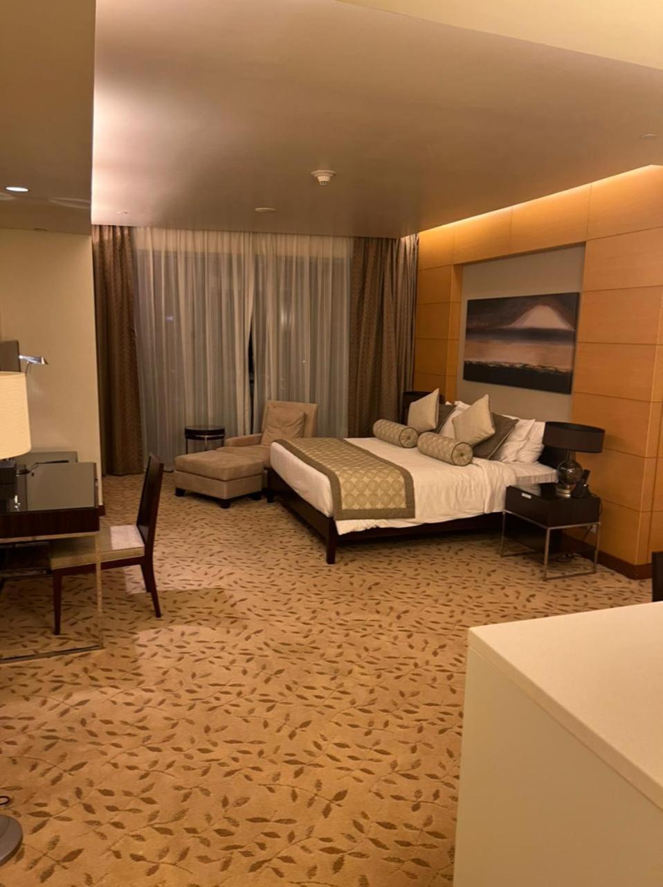 Address Mall Fashion Avenue 17 Floor Apartment Dubai