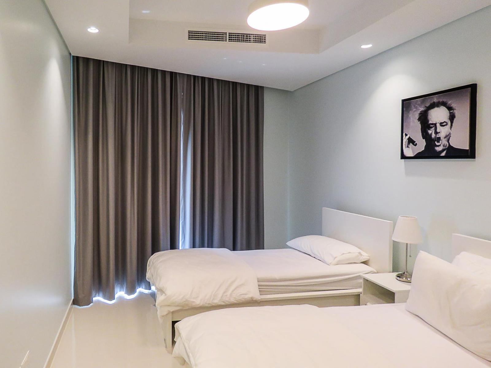 Gorgeous 2 Bedroom In Paramount *