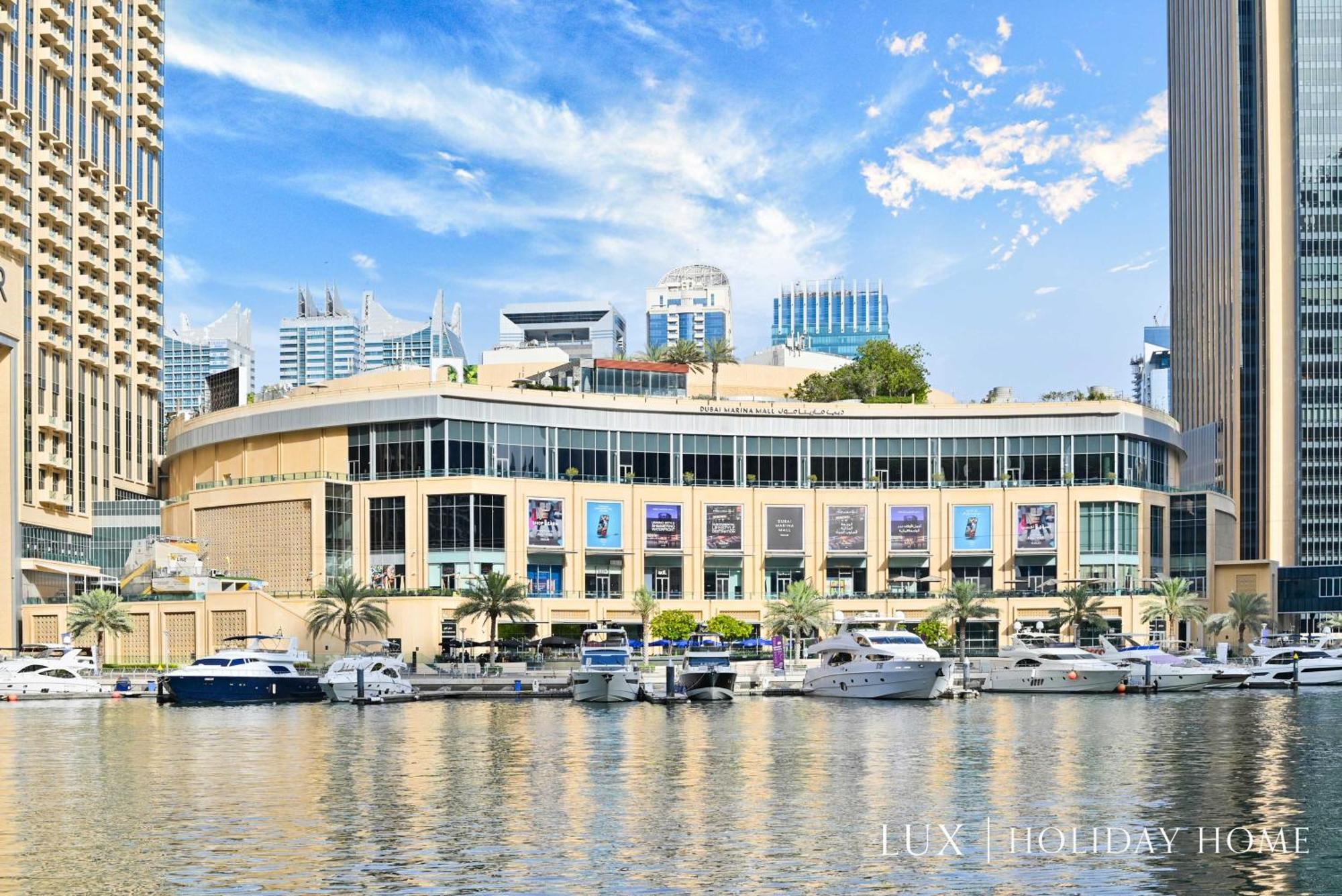 Lux The Cayan Superior In The Marina Dubai