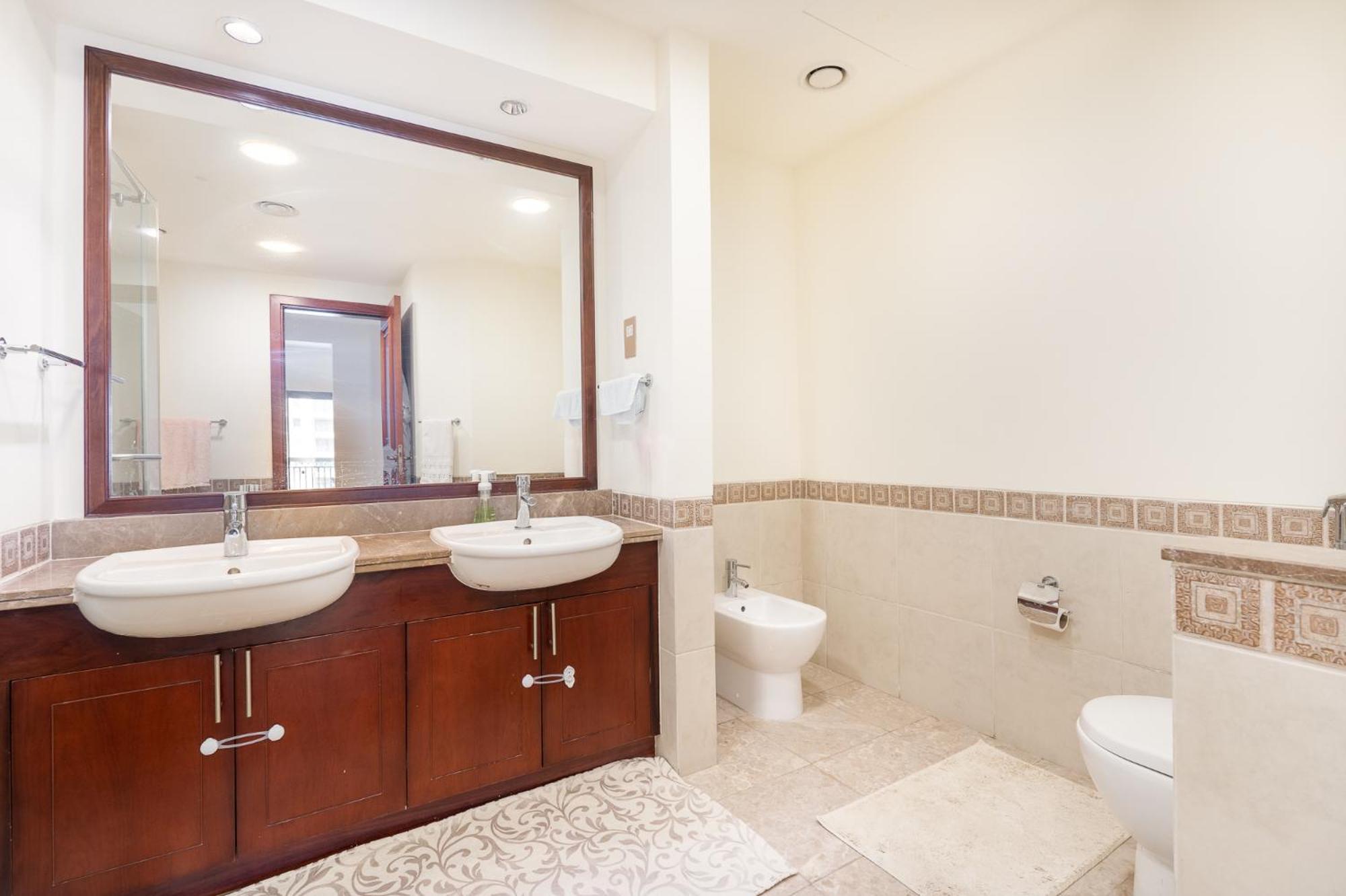 Daniels Sea View 2br In Fairmont The Palm * Dubai