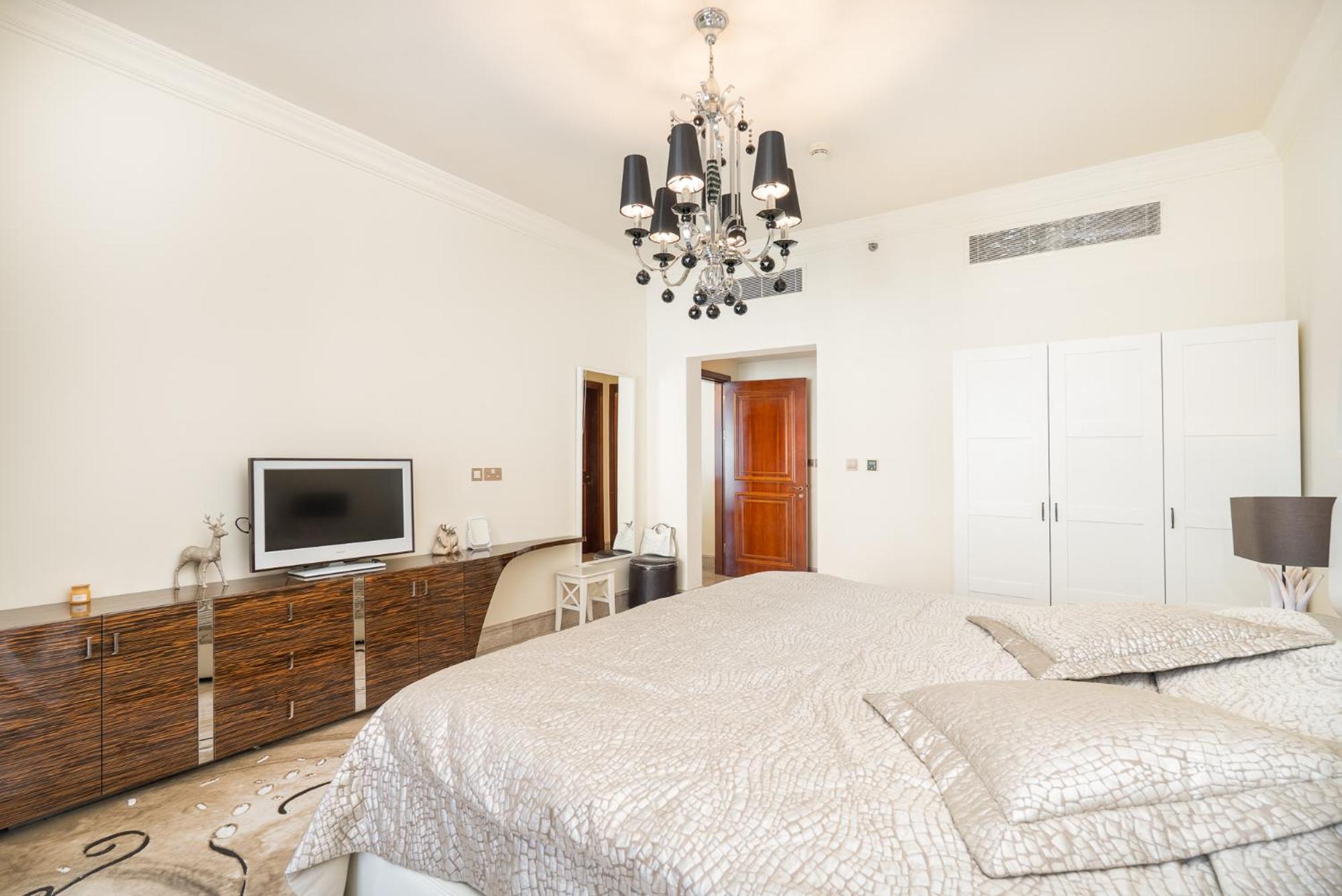 Apartment Daniels Sea View 2br In Fairmont The Palm *