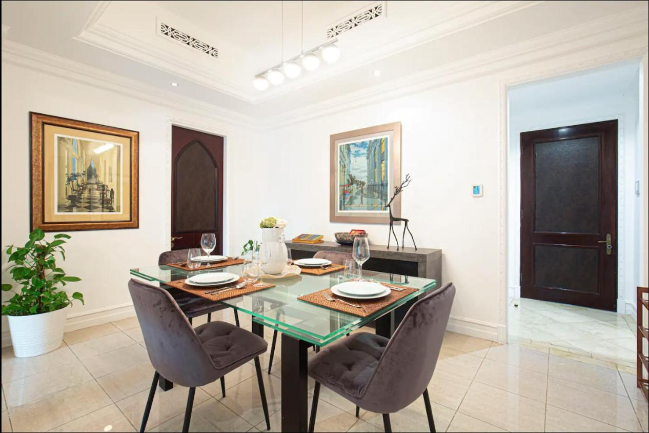 Tranquil Oasis- 2bedroom, Connected To Mall Dubai