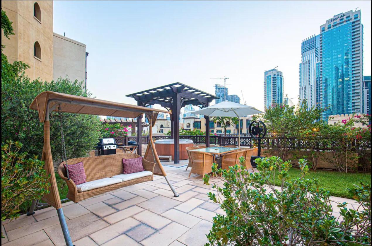 Tranquil Oasis- 2bedroom, Connected To Mall Apartment Dubai