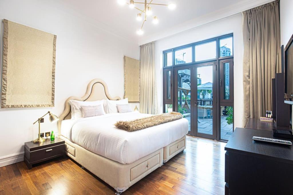 Tranquil Oasis- 2bedroom, Connected To Mall * Dubai