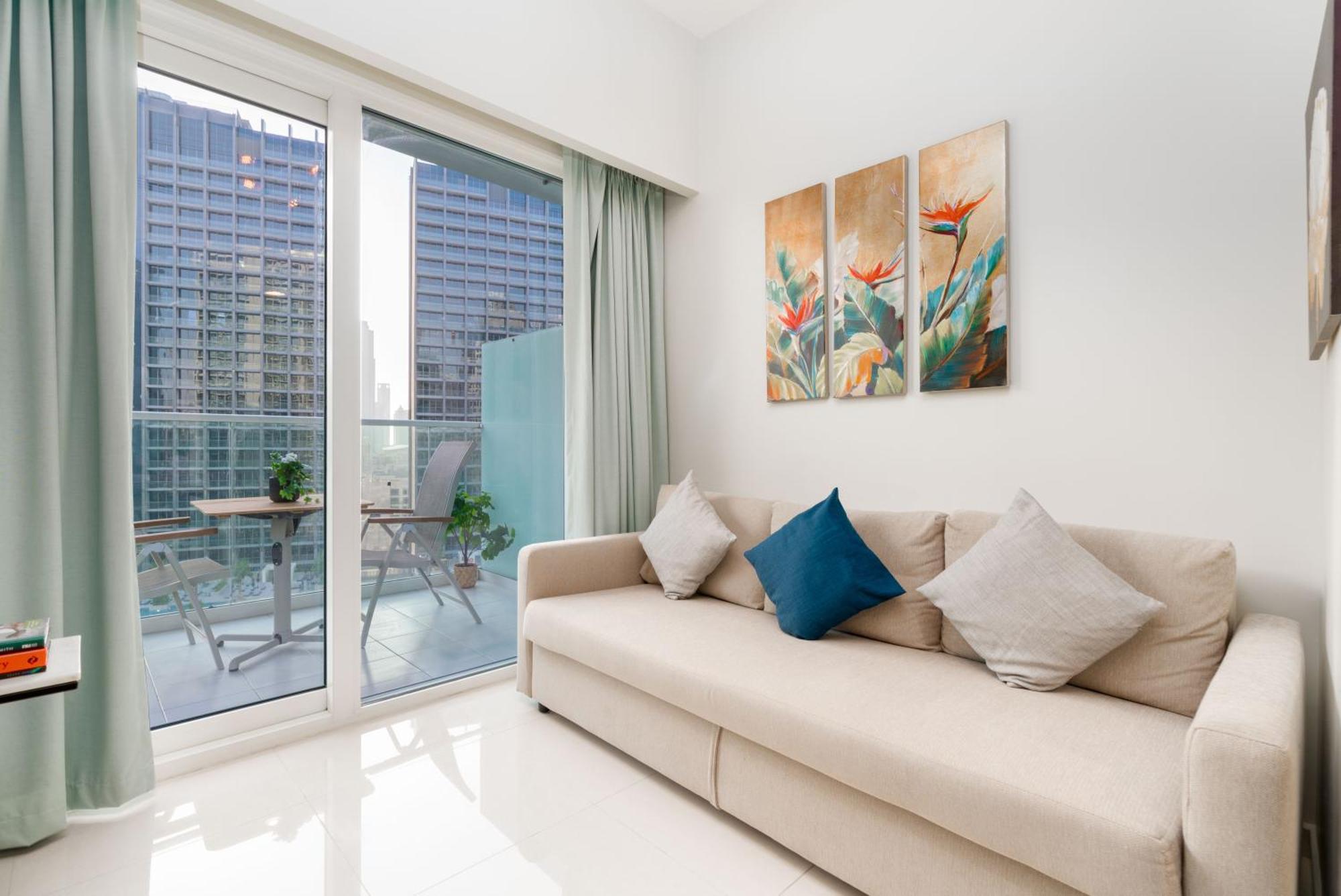 Apartment Ultimate / Big Terrace / Brand New / Business Bay / 4 People Dubai