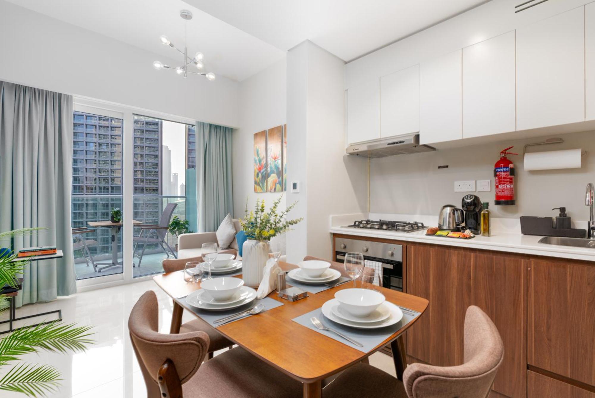 Ultimate / Big Terrace / Brand New / Business Bay / 4 People