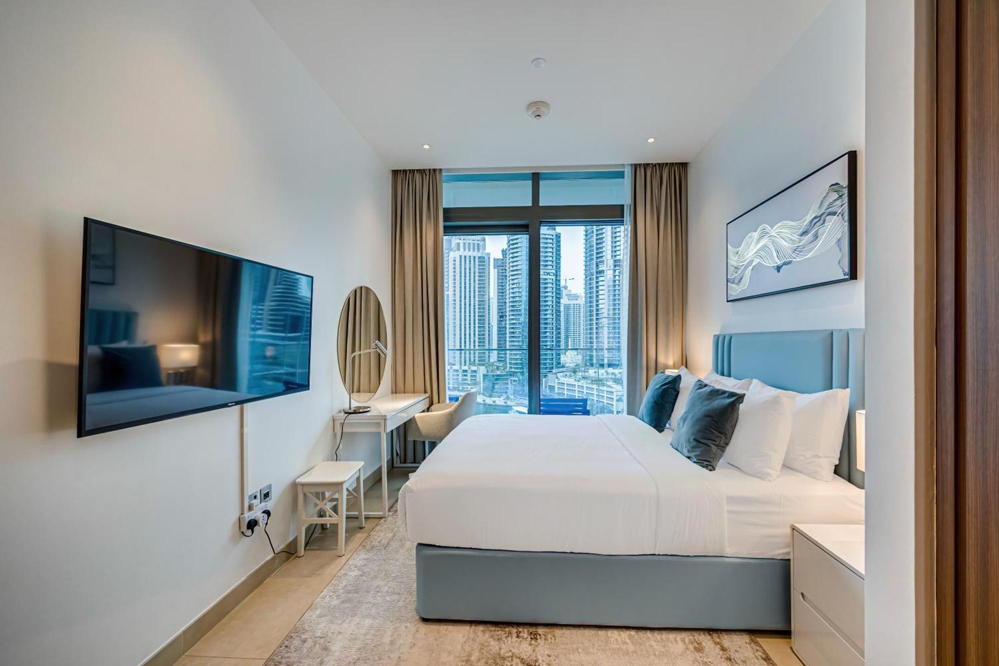 Panoramic Canal Views From Brand New *