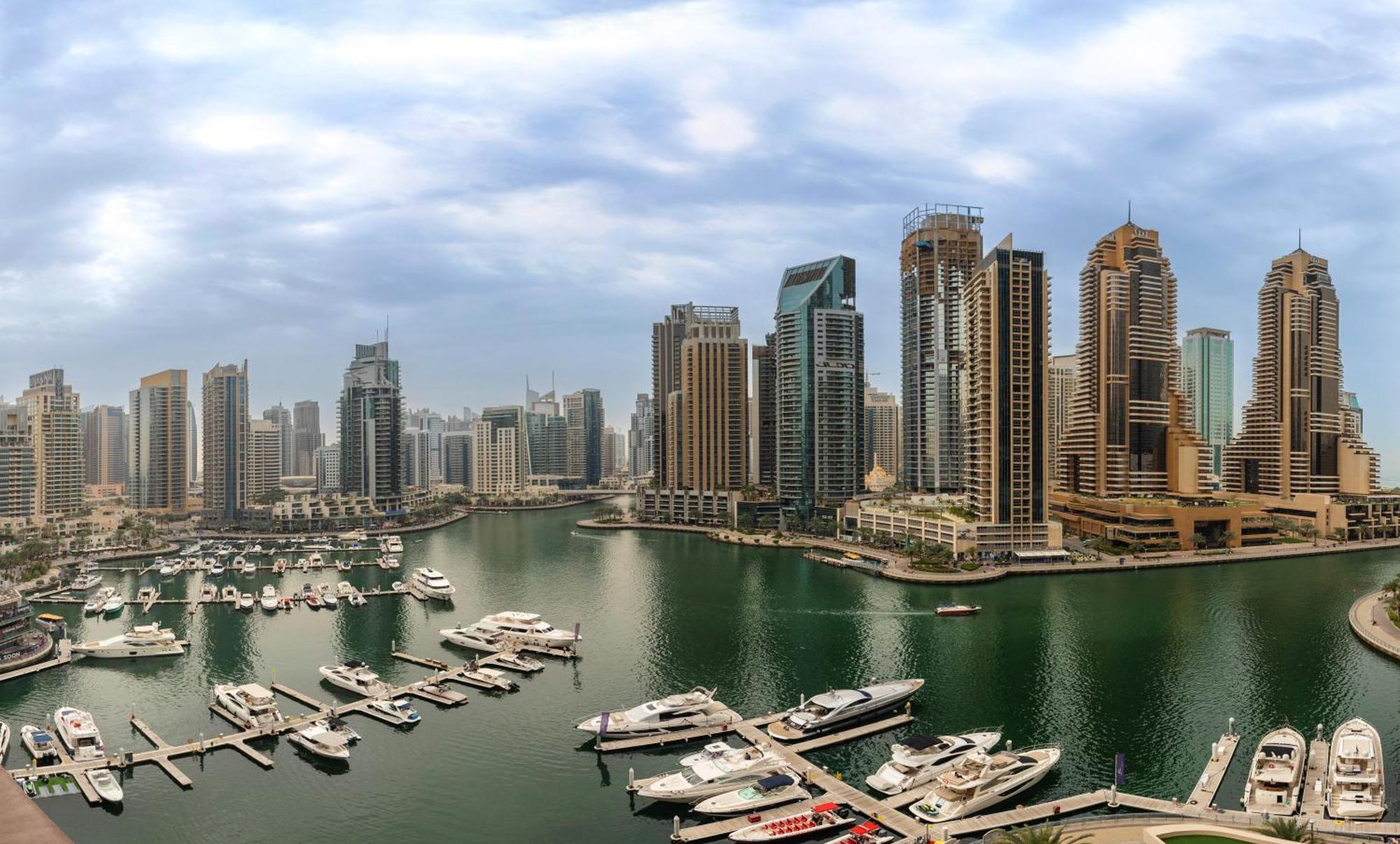 Apartment Panoramic Canal Views From Brand New *