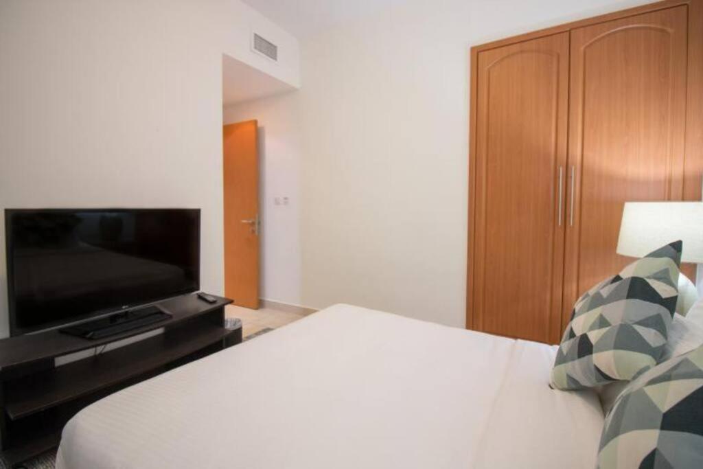 Apartment Marina View - 3 Mins To Tram! Dubai
