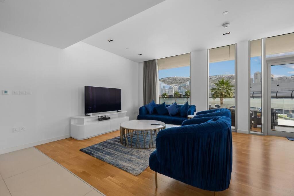 Bluewater's Bay 2br-maid -fantastic Sea View -spacious Layout