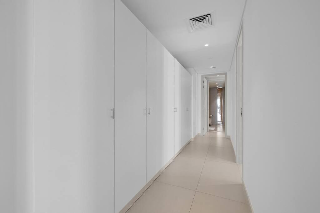 Bluewater's Bay 2br-maid -fantastic Sea View -spacious Layout Apartment