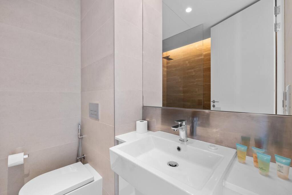 Apartment Bluewater's Bay 2br-maid -fantastic Sea View -spacious Layout Dubai