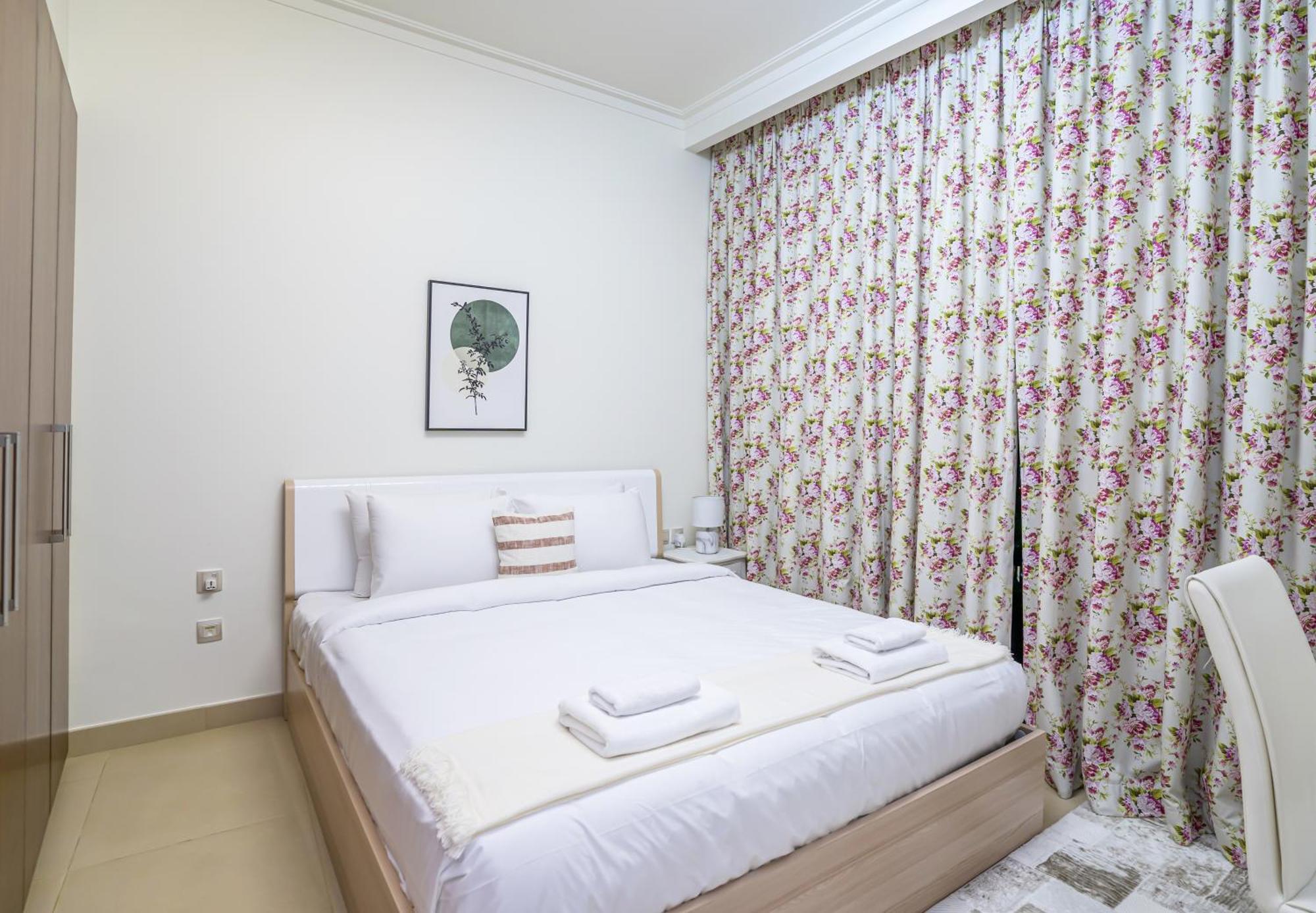 Vacay Lettings - Stunning Burj Khalifa Fountain View Near Mall Apartment Dubai