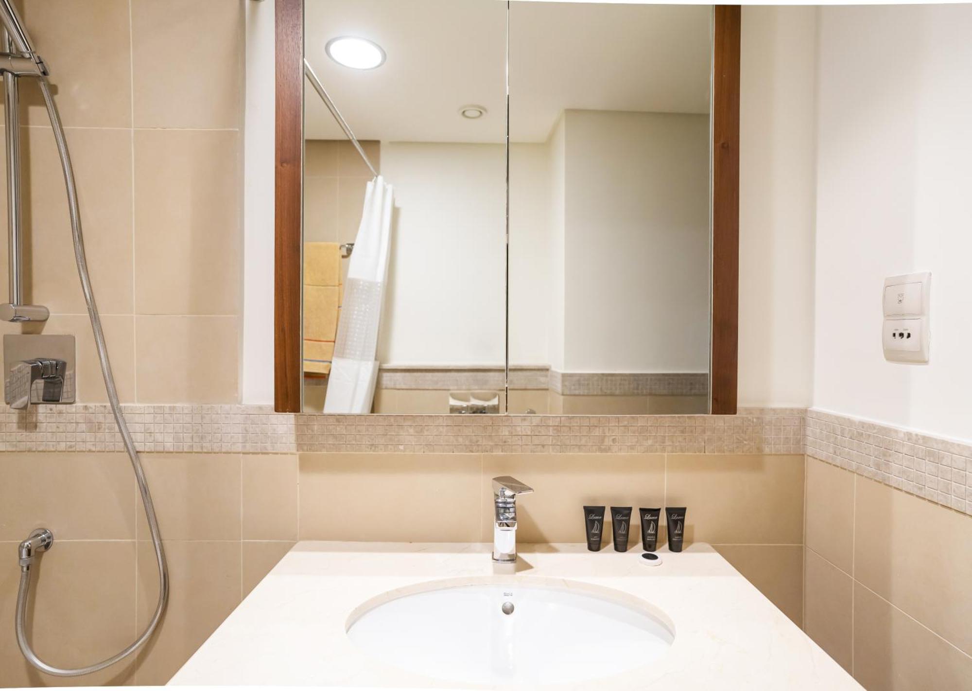 Apartment Vacay Lettings - Stunning Burj Khalifa Fountain View Near Mall Dubai