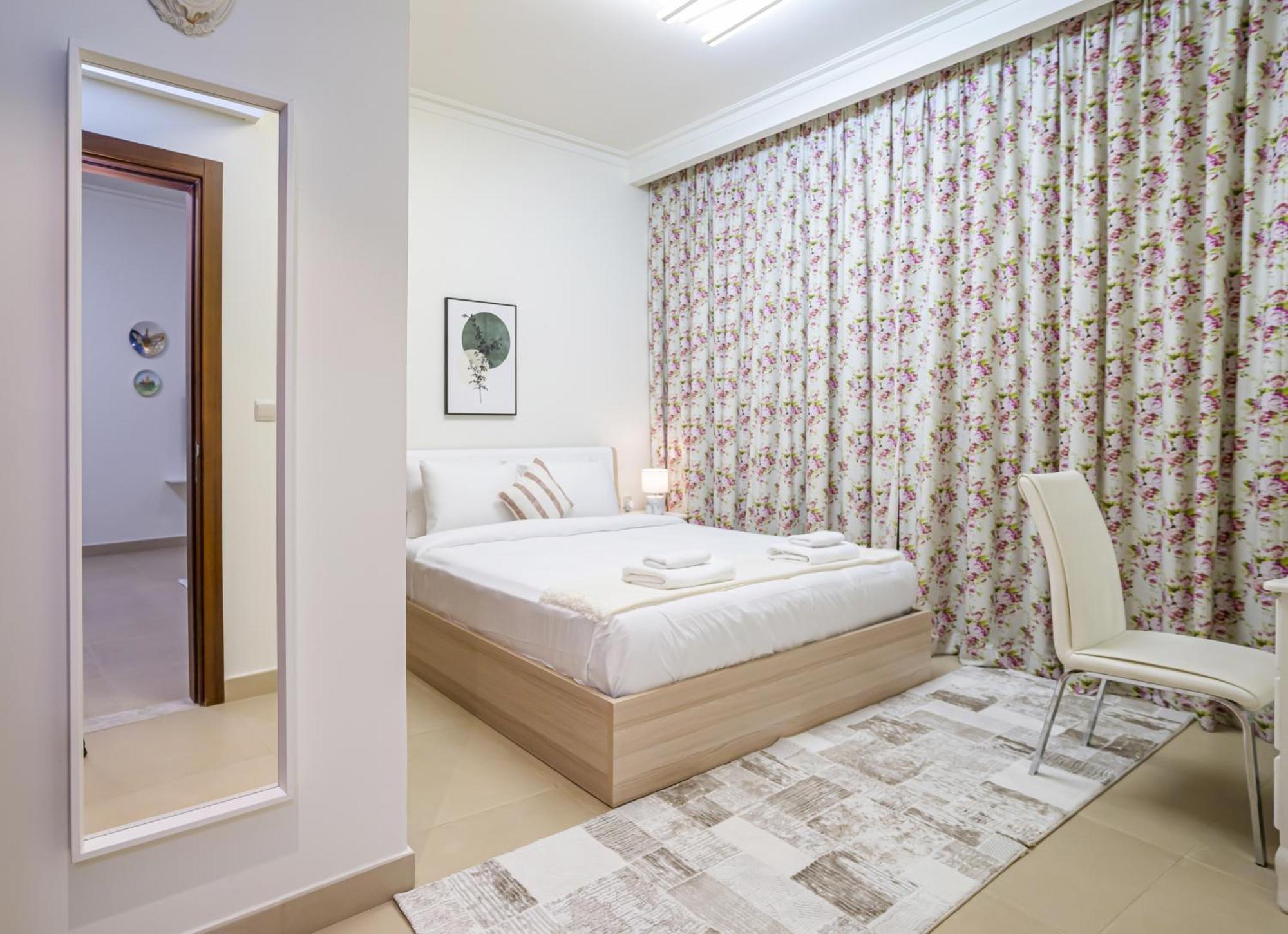 Vacay Lettings - Stunning Burj Khalifa Fountain View Near Mall Apartment Dubai