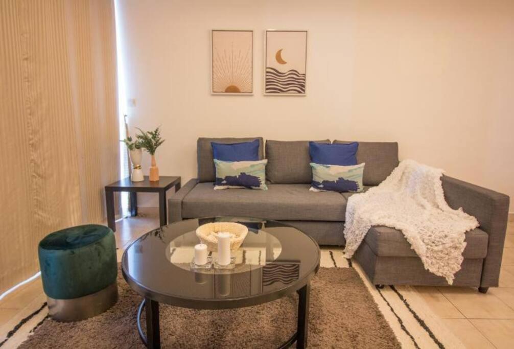 Marina View - 3 Mins To Tram! Apartment