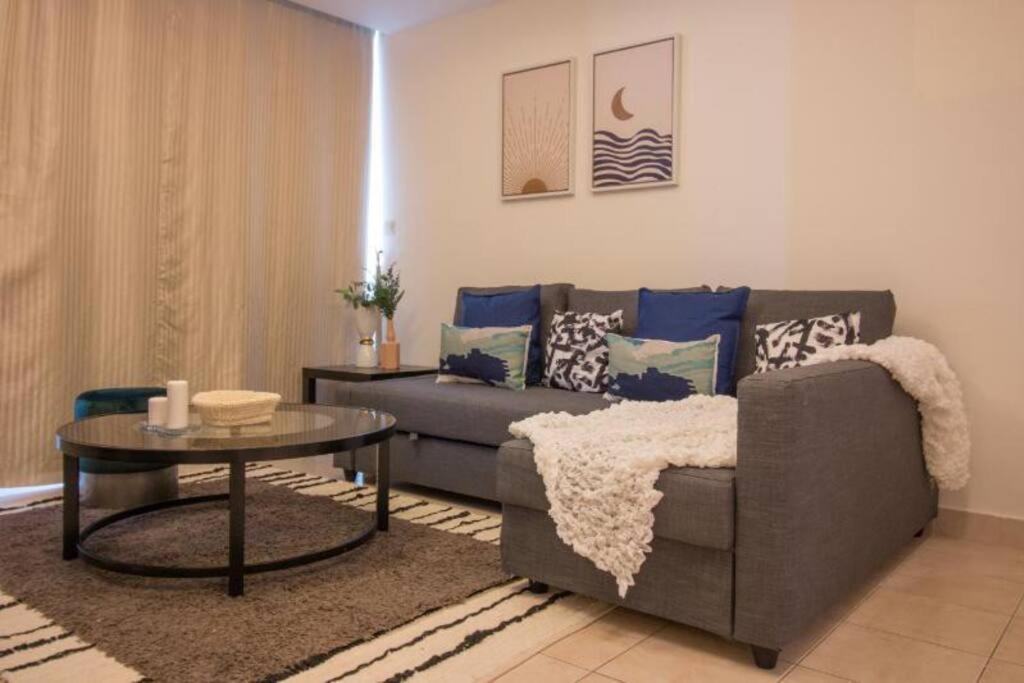 Marina View - 3 Mins To Tram! Apartment *