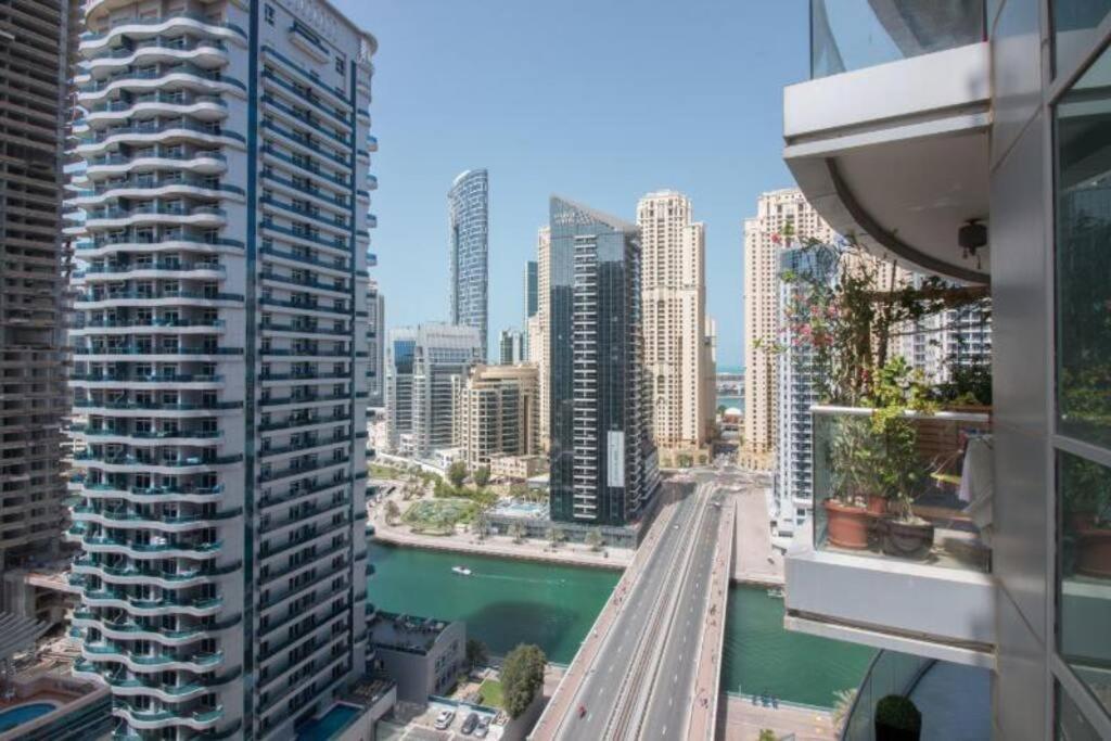 Marina View - 3 Mins To Tram! Apartment *